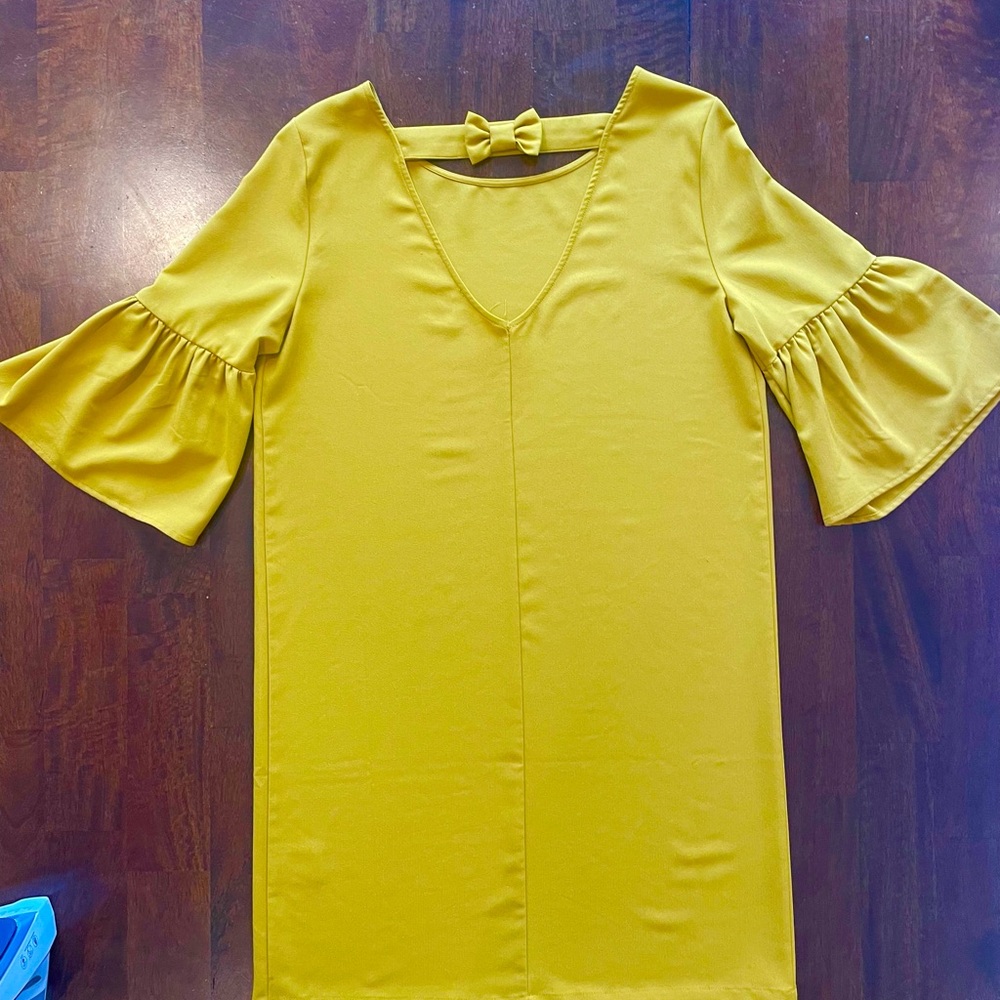 Mango 🥭 Yellow Ruffle Sleeve Dress